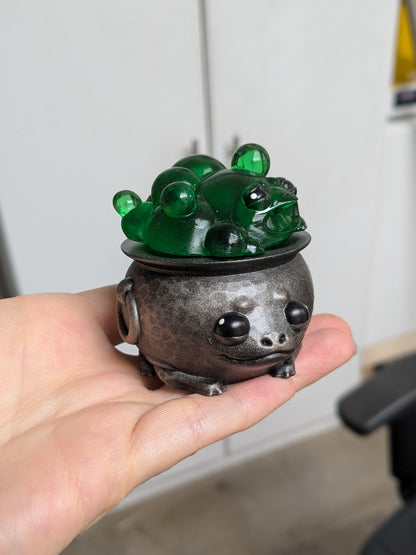 Cauldron Frog | B-Grade