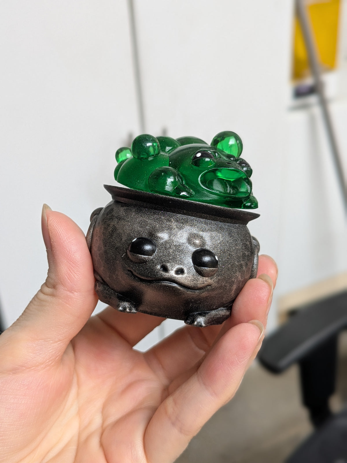 Cauldron Frog | B-Grade